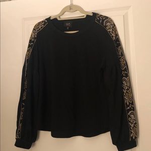 🌟 Black Embroidered Sleeved Sweatshirt 🌟